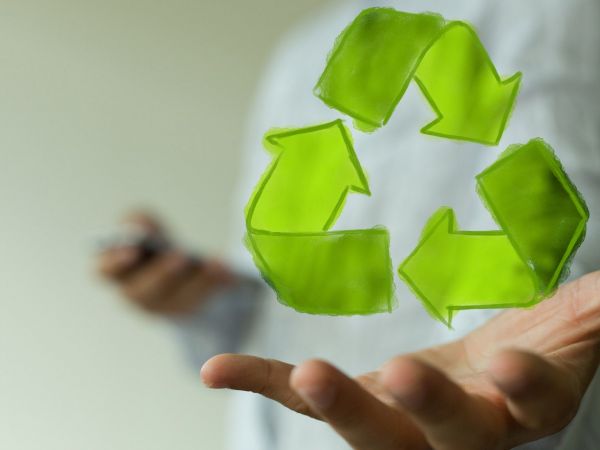Recycling sign with hand