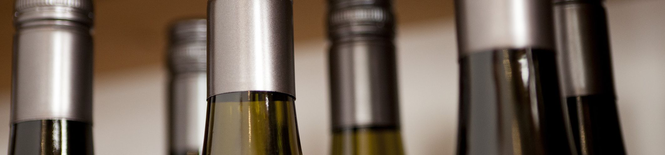 Screw  Tops Wine Bottles